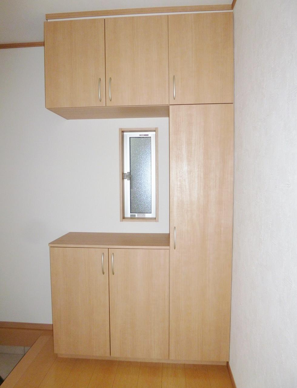 Entrance. Indoor (10 May 2013) Shooting