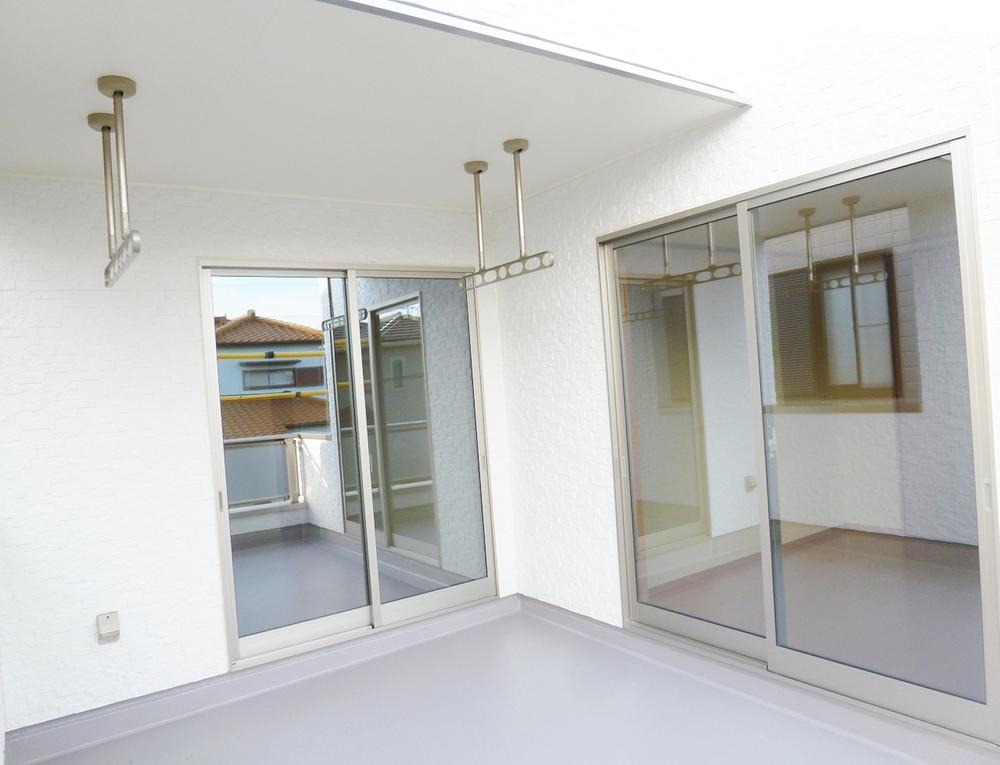 Balcony. Indoor (10 May 2013) Shooting