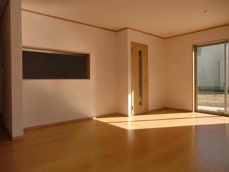 Living. Local (12 May 2013) Shooting