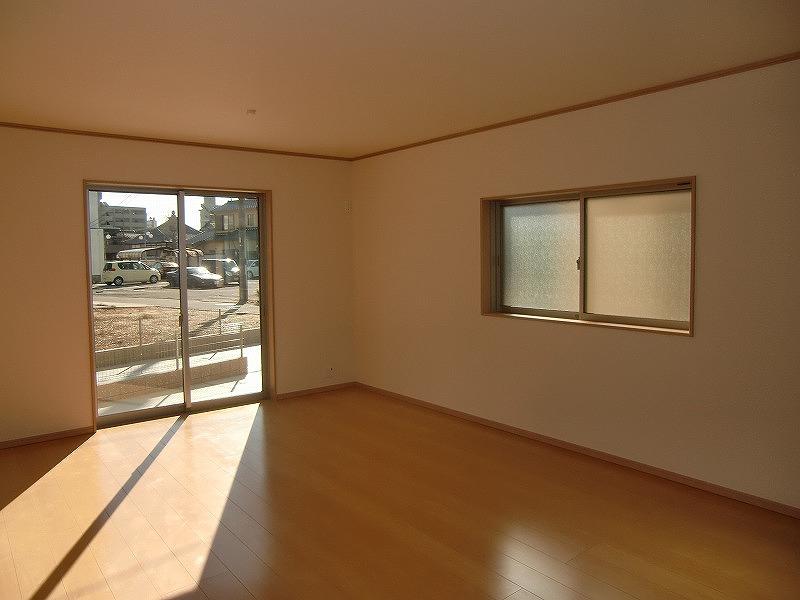 Living. Local (12 May 2013) Shooting