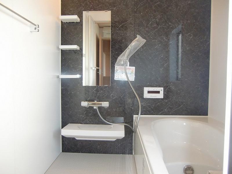 Bathroom. Local (12 May 2013) Shooting