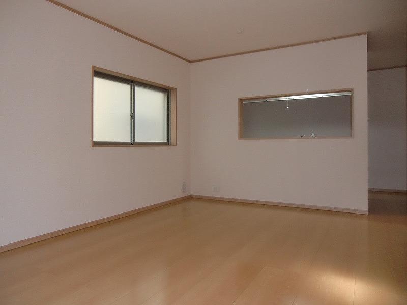 Living. Local (12 May 2013) Shooting