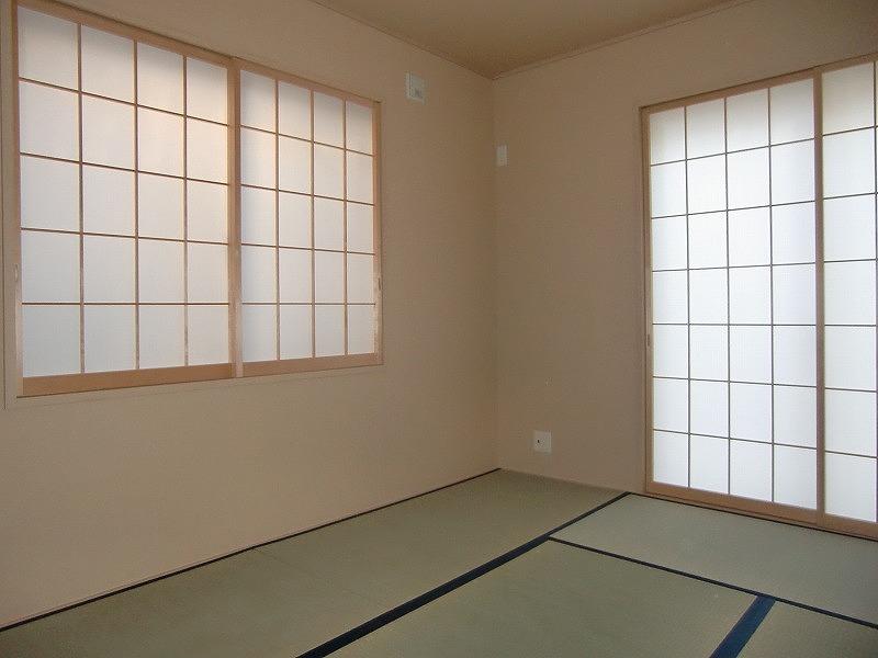 Non-living room. Local (12 May 2013) Shooting