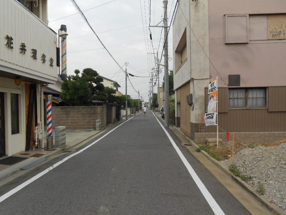 Local photos, including front road. Local (July 2013) Shooting