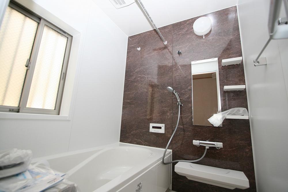 Bathroom. Indoor (11 May 2013) Shooting