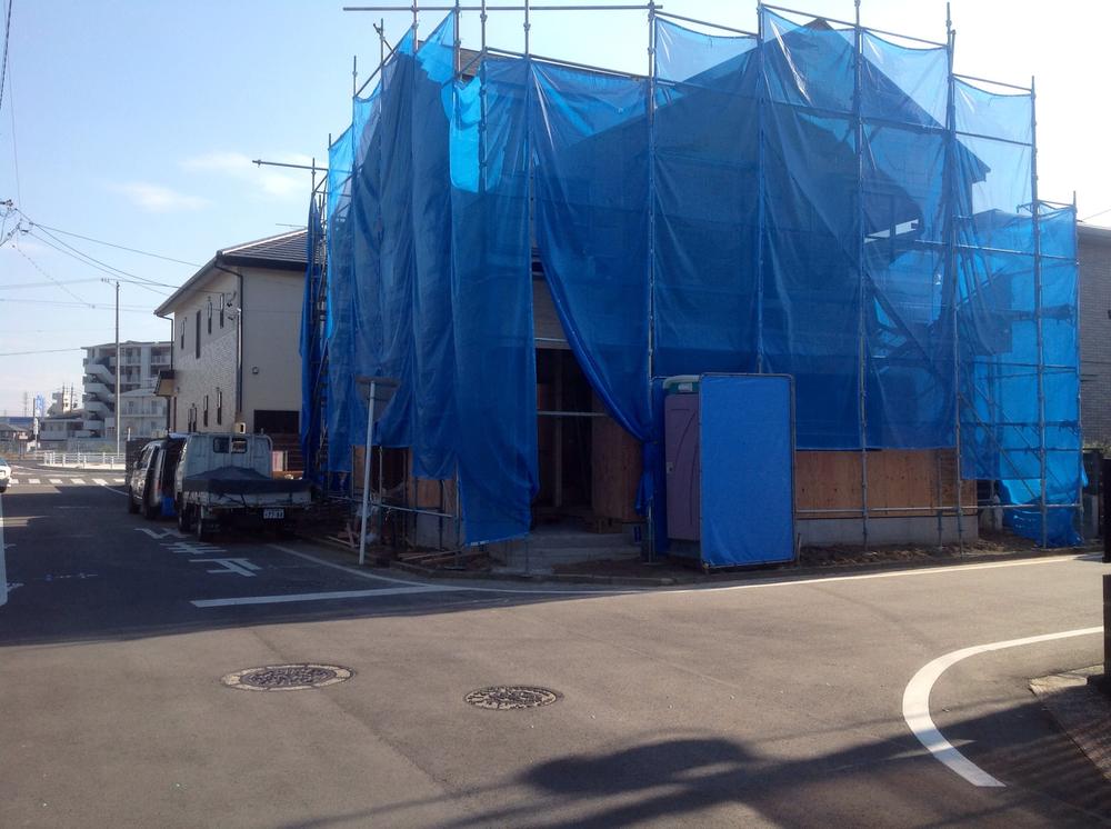 Local appearance photo. Local (11 May 2013) Shooting