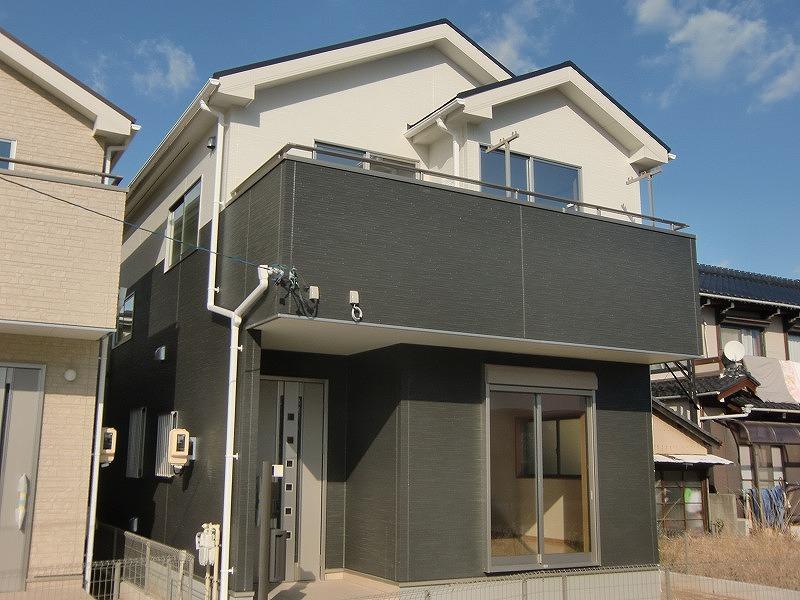 Local appearance photo. Local (12 May 2013) Shooting