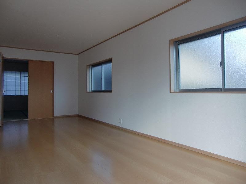 Living. Local (12 May 2013) Shooting