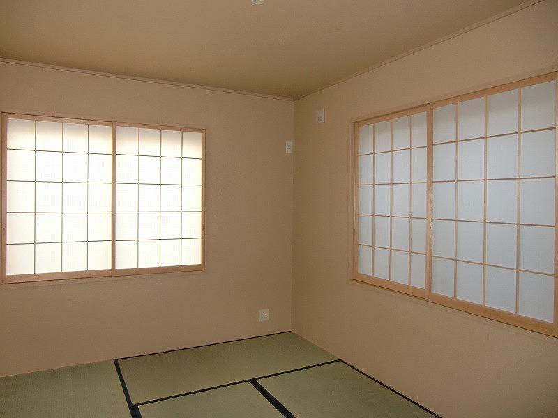 Non-living room. Local (12 May 2013) Shooting