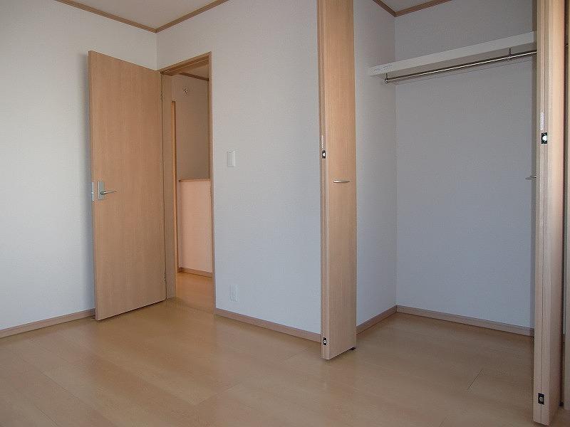 Non-living room. Local (12 May 2013) Shooting