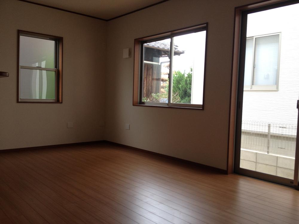 Living. Local (10 May 2013) Shooting Building 2