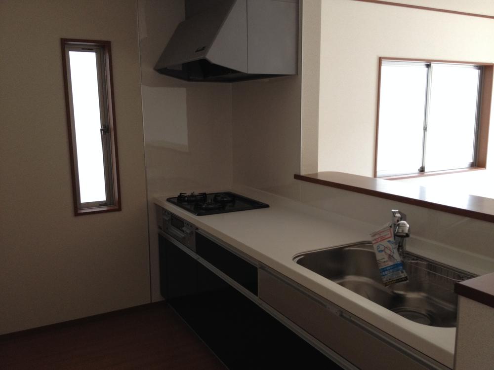 Kitchen. Local (10 May 2013) Shooting 4 Building