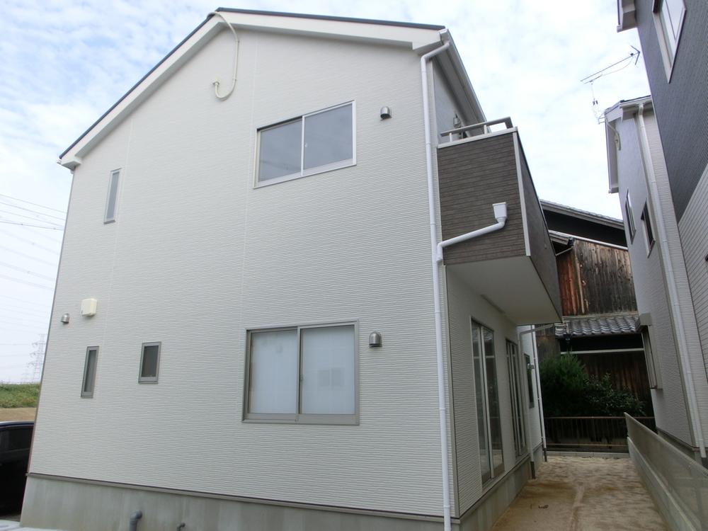 Local appearance photo. Local (10 May 2013) shooting 2 Building appearance