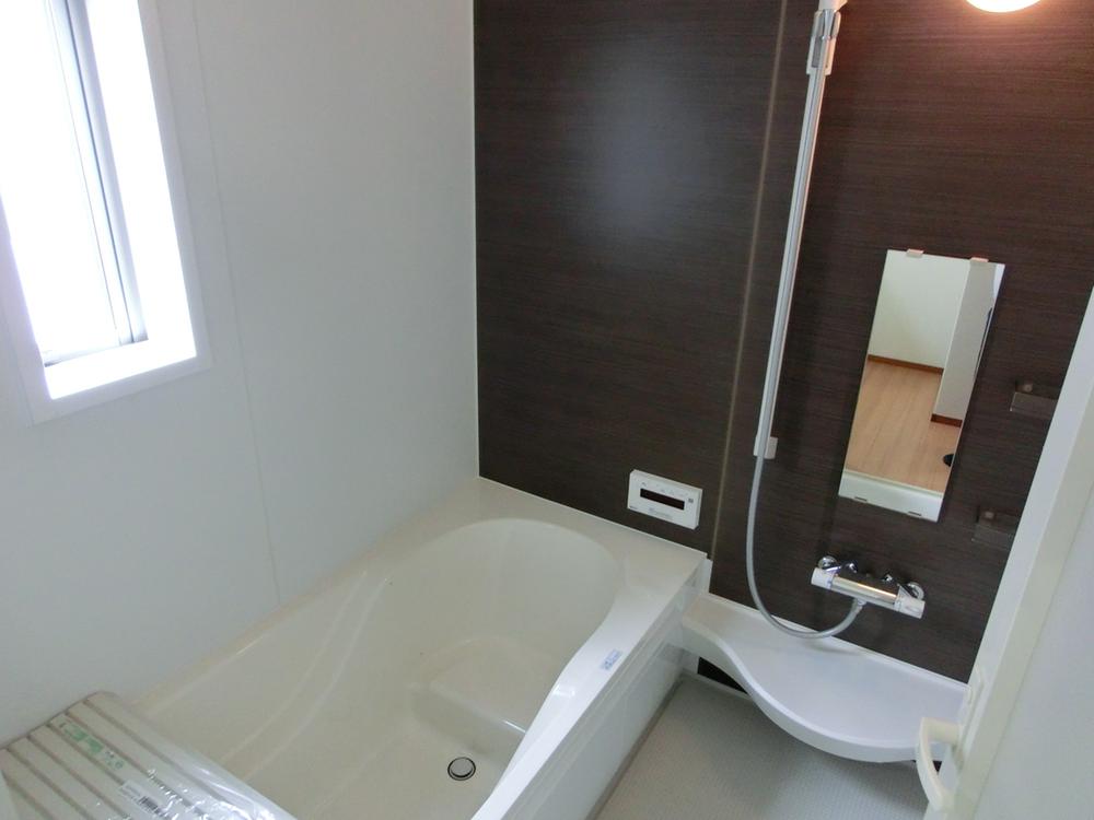 Bathroom. Indoor (10 May 2013) Shooting Building 2 bathroom