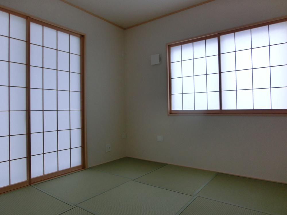 Non-living room. Indoor (10 May 2013) shooting Building 2 Japanese-style room