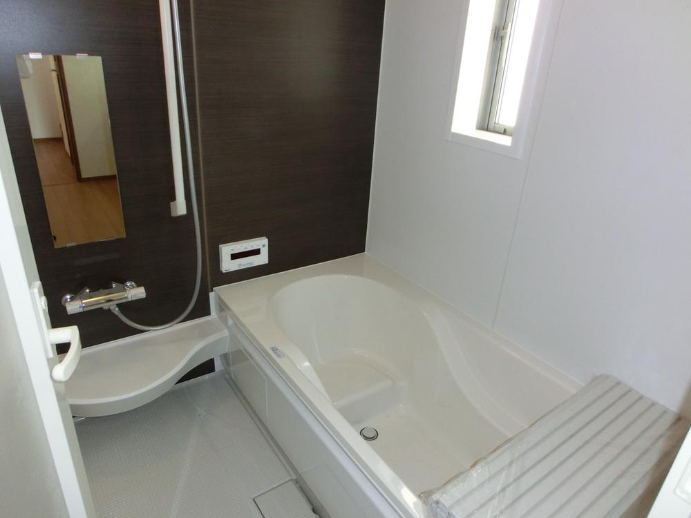 Bathroom. Indoor (10 May 2013) Shooting 4 Building bathroom