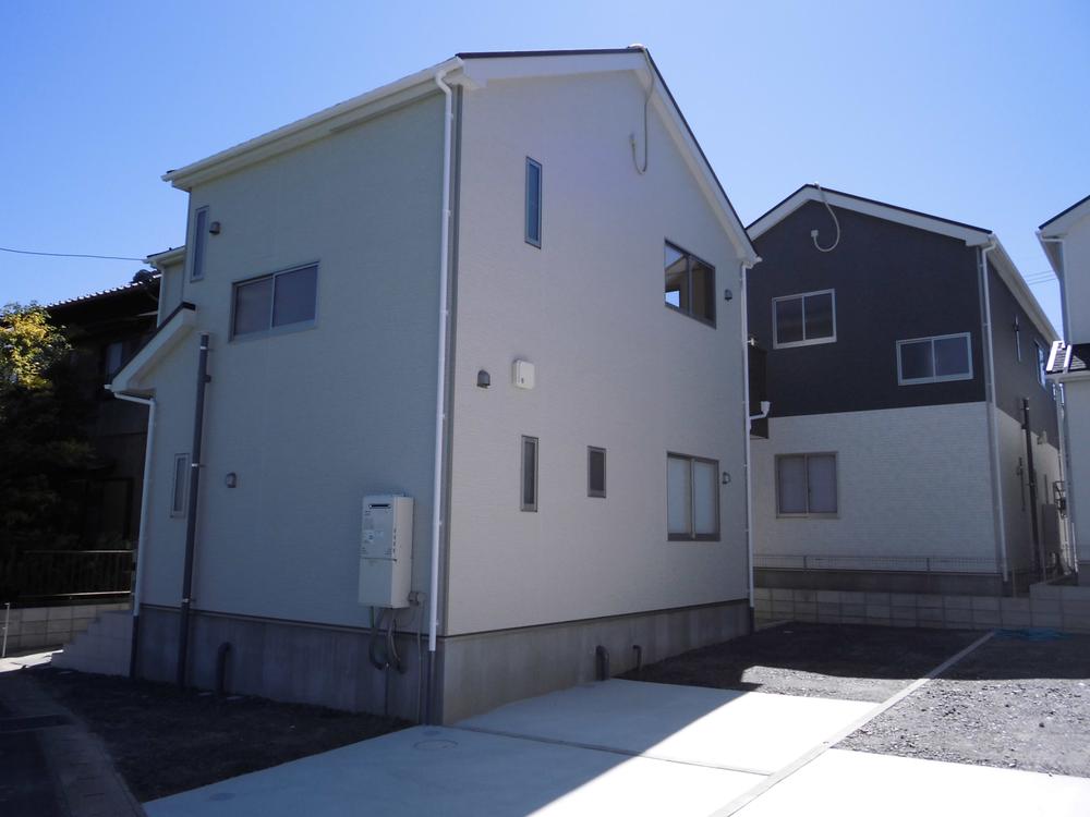 Local appearance photo. Local appearance photo December 2013 shooting