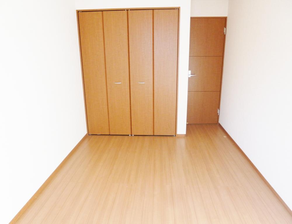 Non-living room. Indoor (September 2013) Shooting