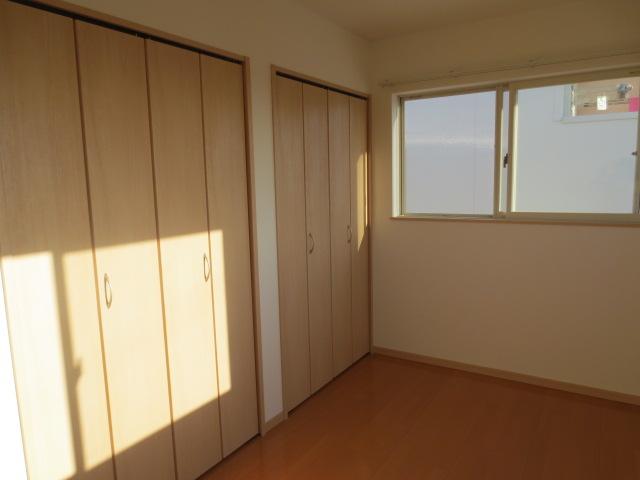 Non-living room. Indoor (12 May 2013) Shooting