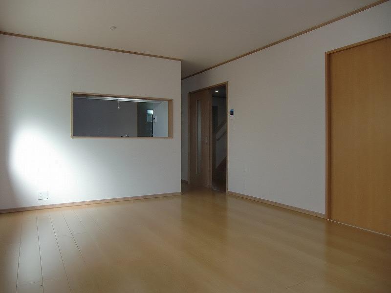 Living. Local (12 May 2013) Shooting