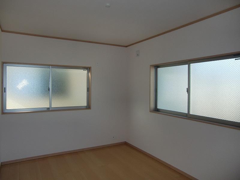 Non-living room. Local (12 May 2013) Shooting