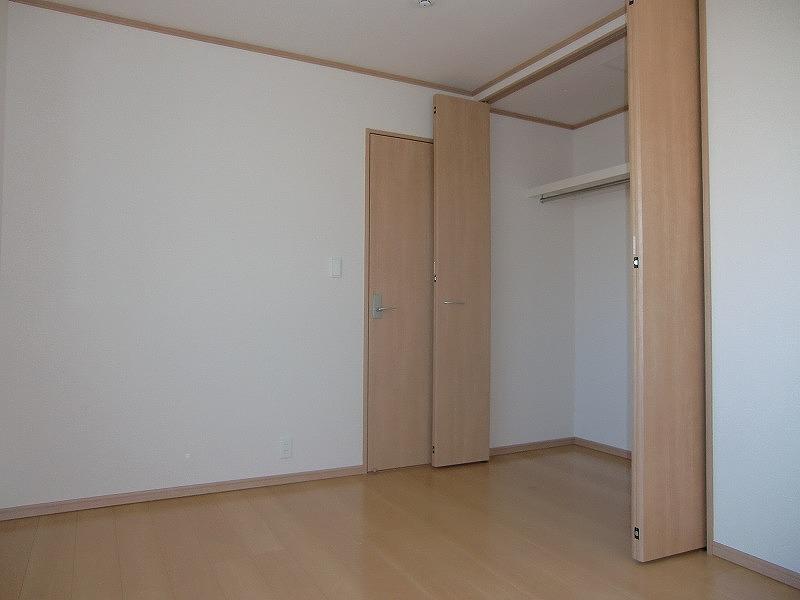 Non-living room. Local (12 May 2013) Shooting