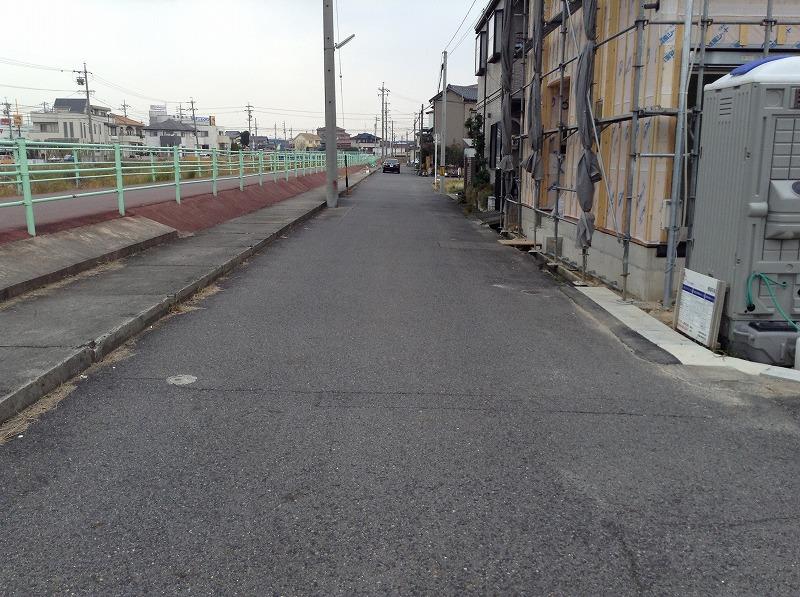 Local photos, including front road. 2013.12.7 Shooting