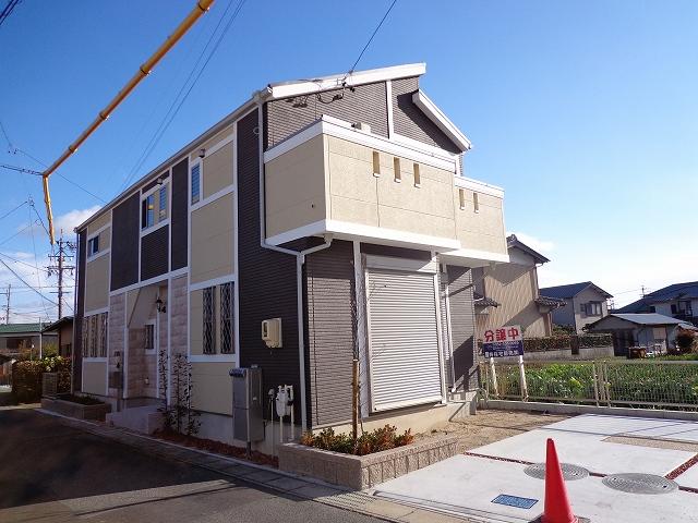 Local appearance photo. Building B Exterior Photos