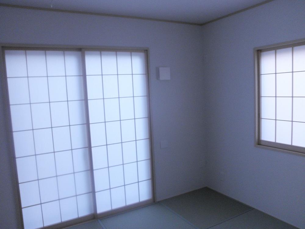 Non-living room. Japanese-style room: December 2013 shooting