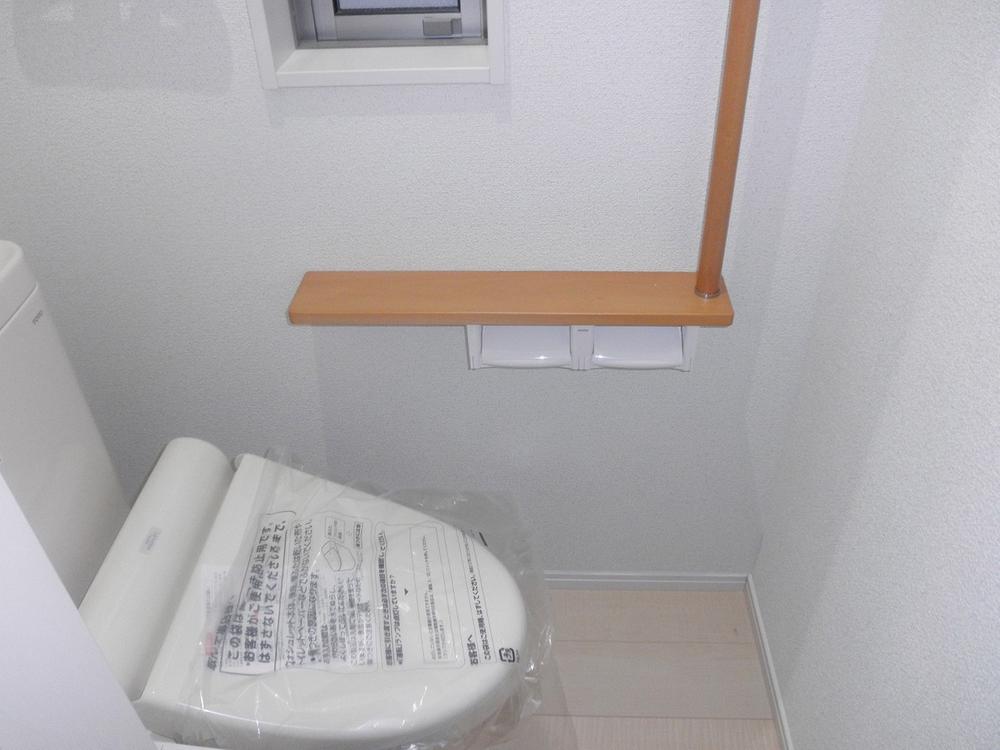 Toilet. Toilets: December 2013 shooting