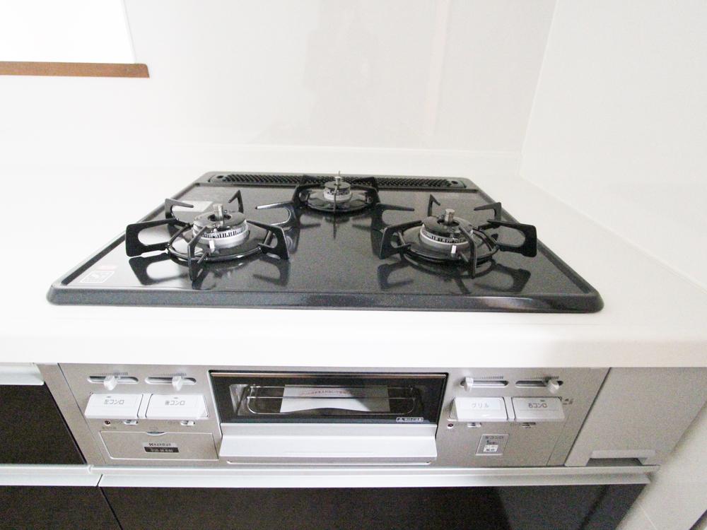 Other Equipment. Dishes Ease 3-neck gas stove