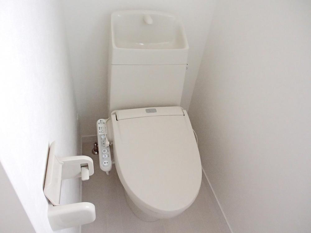 Toilet. Building D room