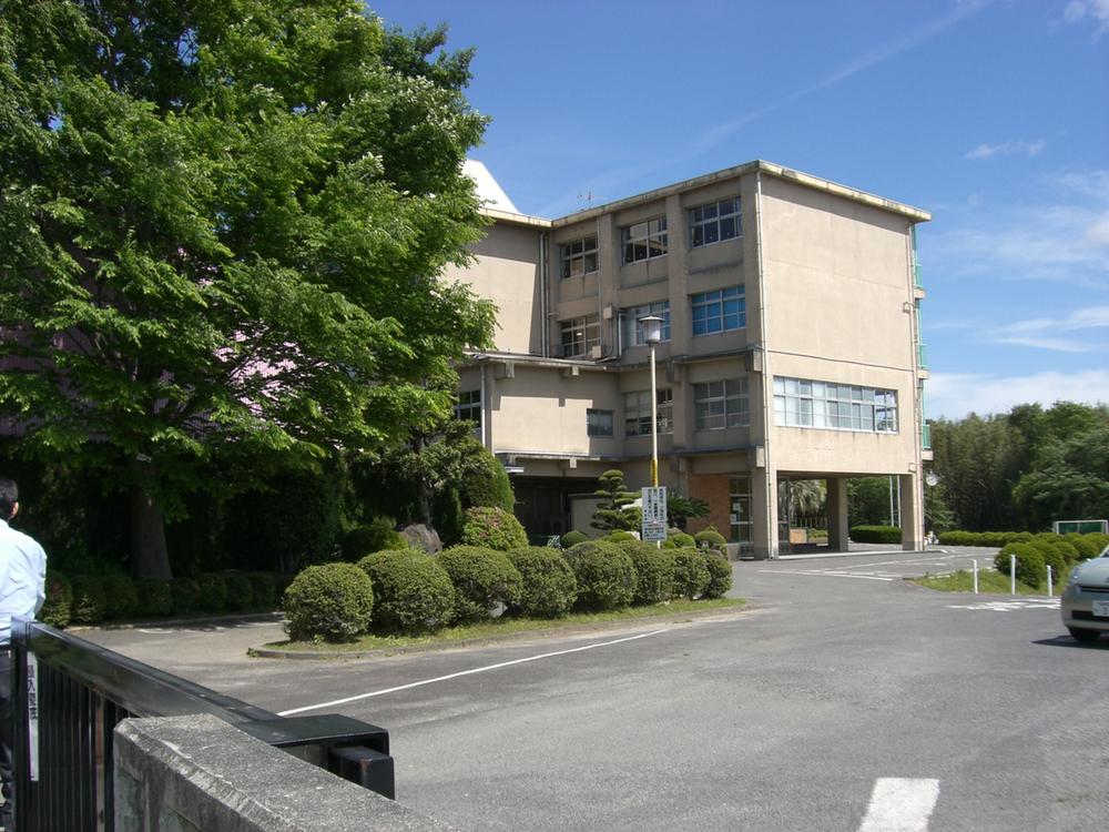 Primary school. Kamiya until elementary school 1050m