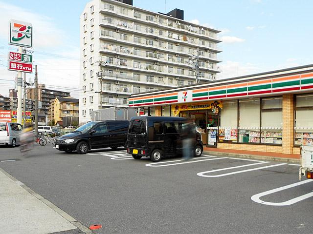 Convenience store. 1190m until the Seven-Eleven Kasugai Kamijo-cho shop