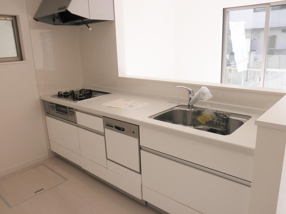 Kitchen. Building D Kitchen Artificial marble counter, Dish washing dryer ・ Water purifier with system Kitchen (face-to-face ・ Underfloor Storage Yes)