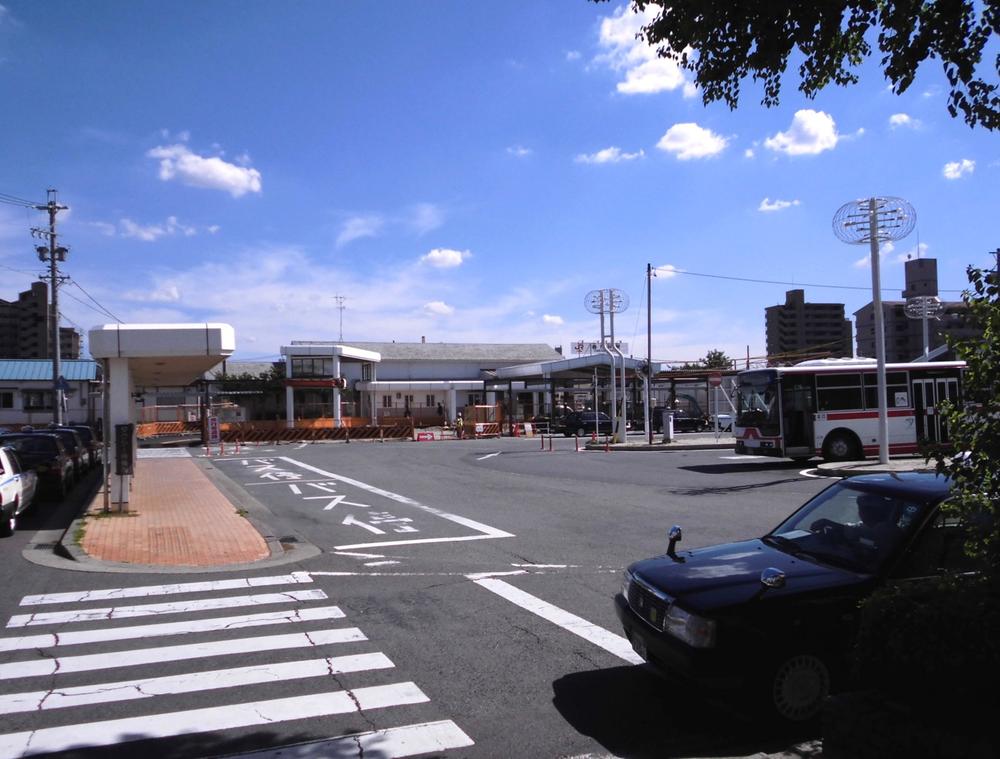 station. "Kasugai" 1050m to the station