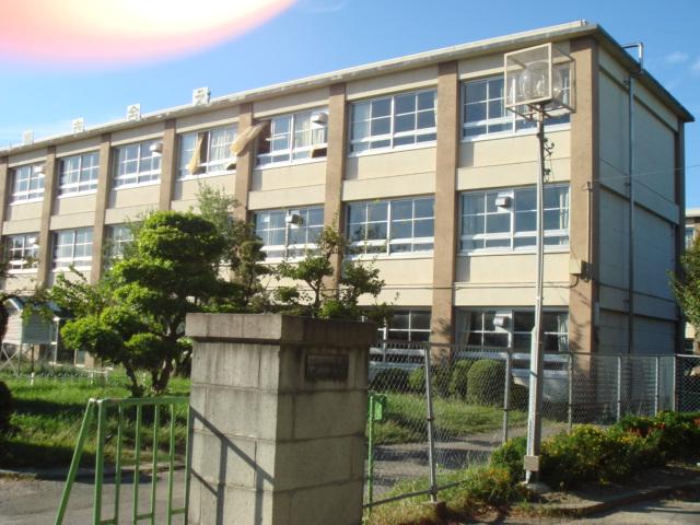 Junior high school. Kasugai until City Central Junior High School 1591m