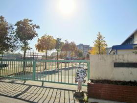 Primary school. Kasugai Municipal Toriimatsu to elementary school 854m