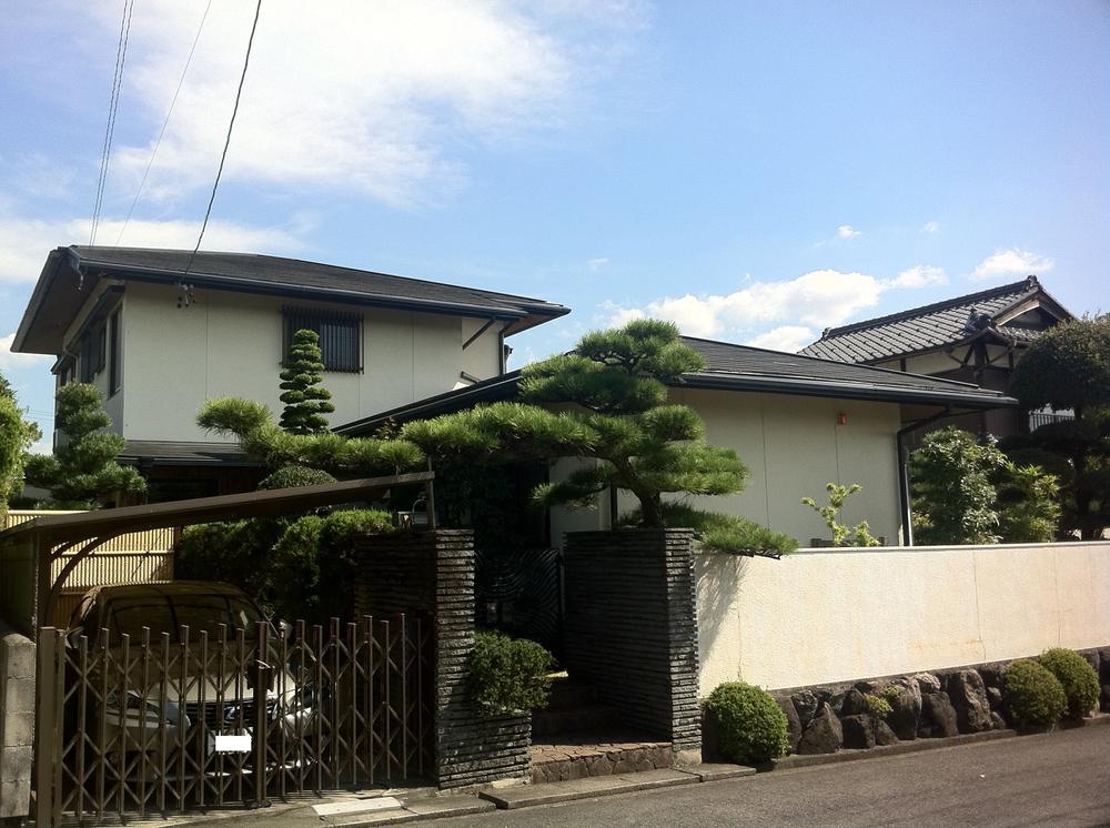 Local appearance photo. Local (September 2013) Shooting Roof is characteristic