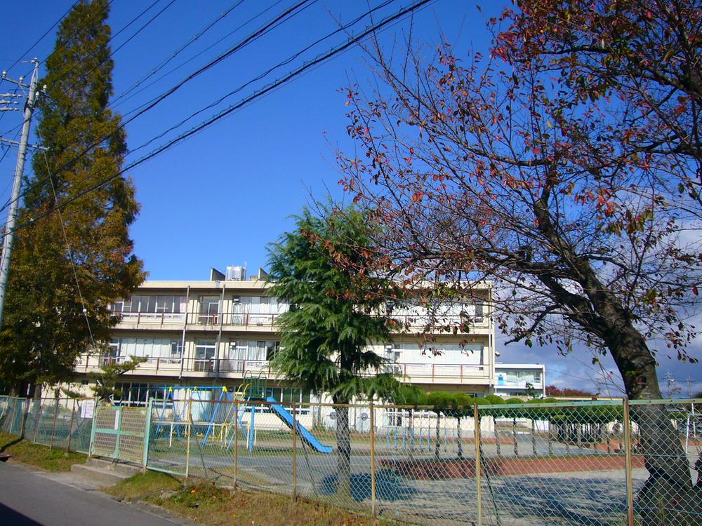 Primary school. Kasugai 858m to stand Matsubara elementary school