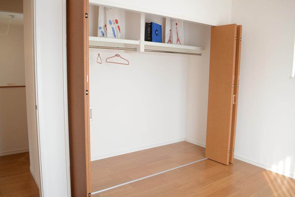 Receipt. Wide closet.