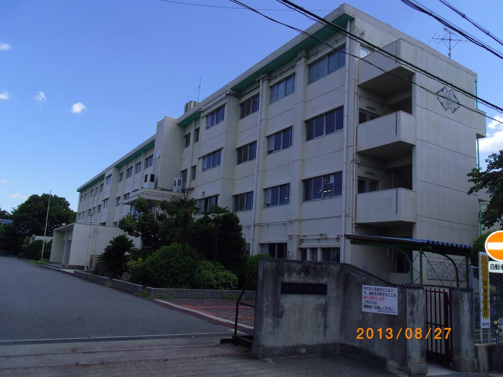 Primary school. Kashiwabara elementary school
