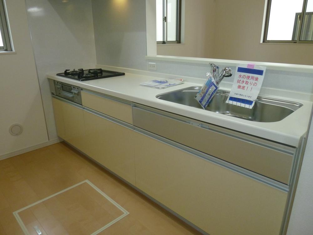 Kitchen. Indoor (11 May 2013) Shooting ・ Building 2