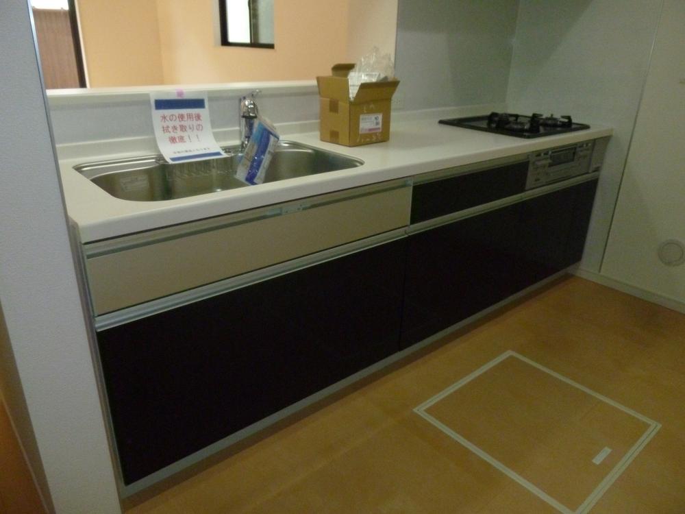 Kitchen. Indoor (11 May 2013) Shooting ・ Building 3