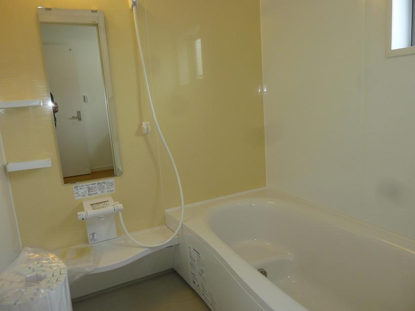 Bathroom. Indoor (11 May 2013) Shooting ・ 4 Building