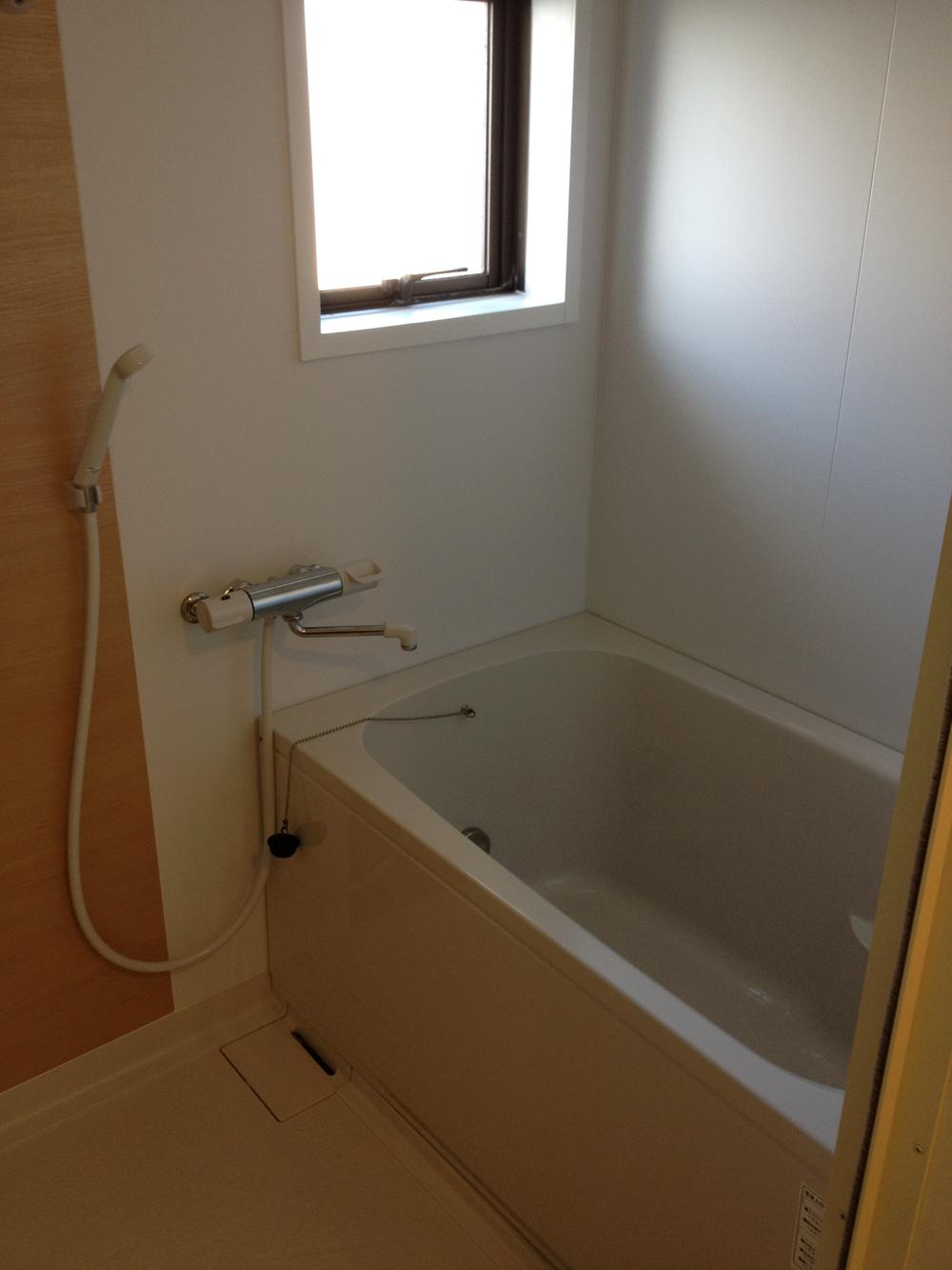 Bathroom. Indoor (12 May 2013) Shooting