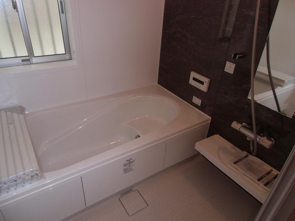 Bathroom. 2013.10.22 shooting