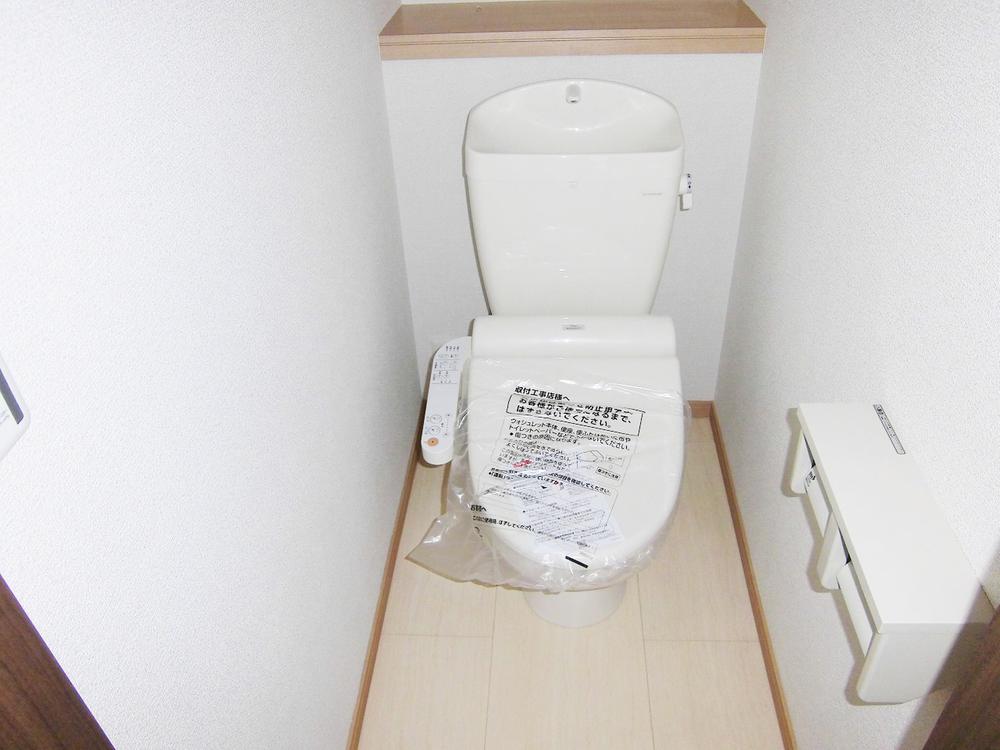 Toilet. Washlet toilet (1F ・ 2F)