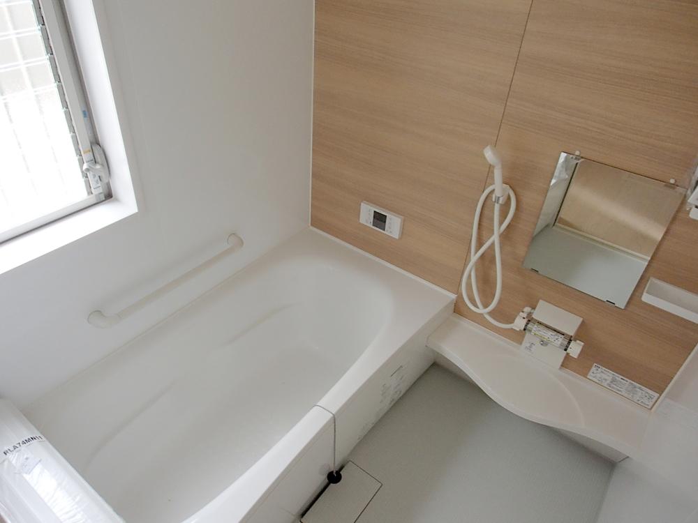 Bathroom. Building 3 bathroom Indoor (July 2013) Shooting