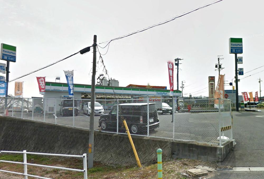Convenience store. 352m to FamilyMart Kasugai Sakashita shop